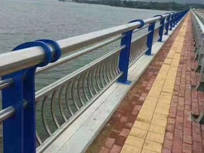 桥梁护栏图1
