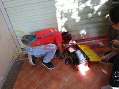 宜昌伍家岗万达开卷闸门锁平价实惠图1