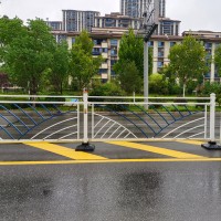 道路交通热镀锌护栏工厂直营量大从优