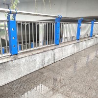 锌钢交通防撞栏杆多年老厂包运输