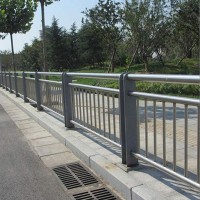 不锈钢桥梁防撞栏杆源头工厂包运输