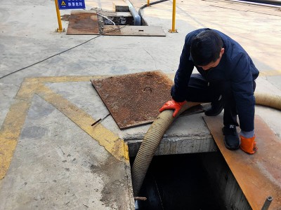 宜昌西陵北门化粪池吸污师傅经验足图1