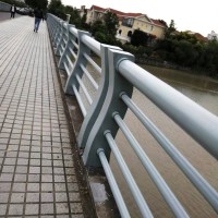 公路桥梁分隔栏杆厂家品质优选快速出图