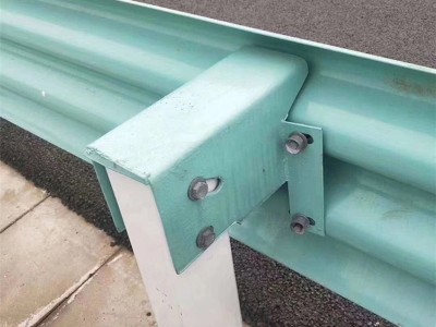 道路交通隔离围栏实力厂家牢固安全图1