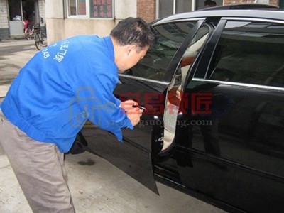 宜昌点军区配五菱货车钥匙师傅靠谱上门快图1