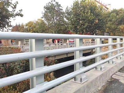 不锈钢桥梁防撞栏 工厂直营 包安装图1