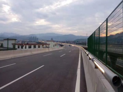 不锈钢河道护栏源头工厂量大从优图1