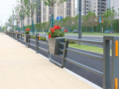 道路交通焊接围栏 口碑厂家包售后图1