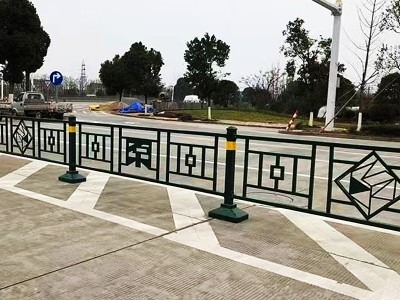 道路交通中间栏杆防腐防锈工厂直营图1