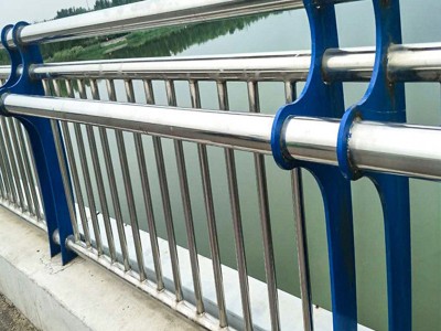 道路施工挡板工厂制造品质优选图1