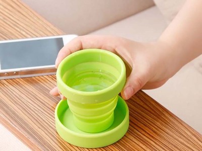 硅胶折叠水壶多年老厂精密加工图1