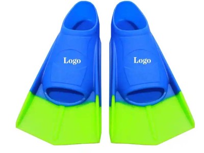硅胶脚蹼厂家标准化生产图1