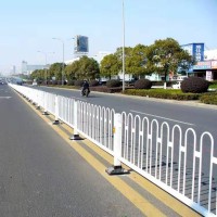 道路桥梁焊接护栏源头工厂坚实耐用