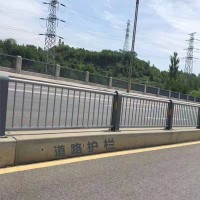道路交通焊接护栏口碑厂家批发价
